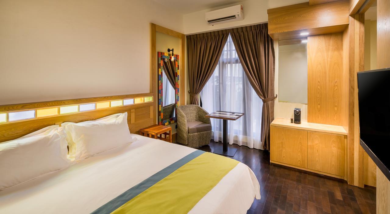Treasures Hotel And Suites Malacca Extérieur photo